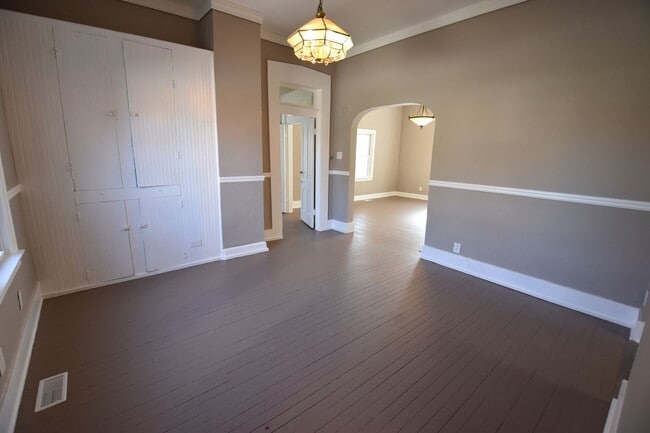 Building Photo - Baldwin/Lincoln Triplex