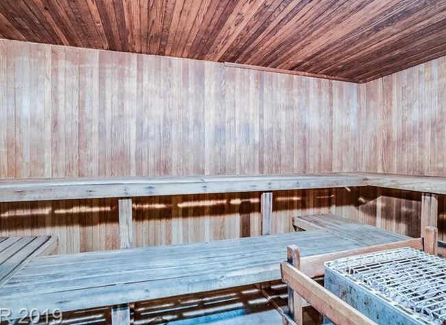 Building Photo - 270 E Flamingo Rd