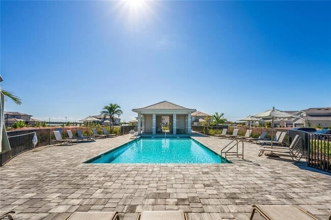 Building Photo - 16570 Ridgeview Cir