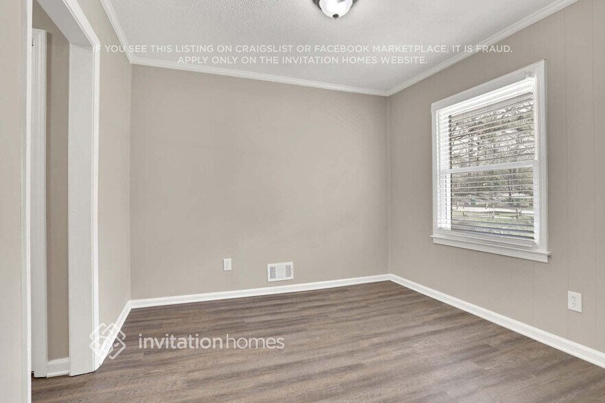 Building Photo - 469 Stephenson Rd