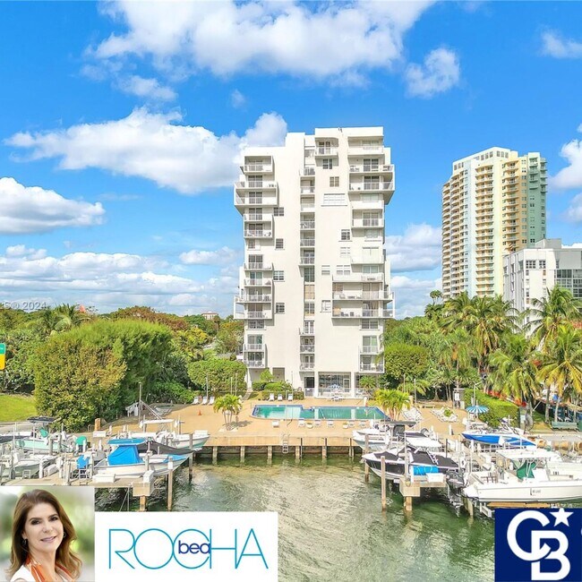 Water Front Building - 150 SE 25th Rd