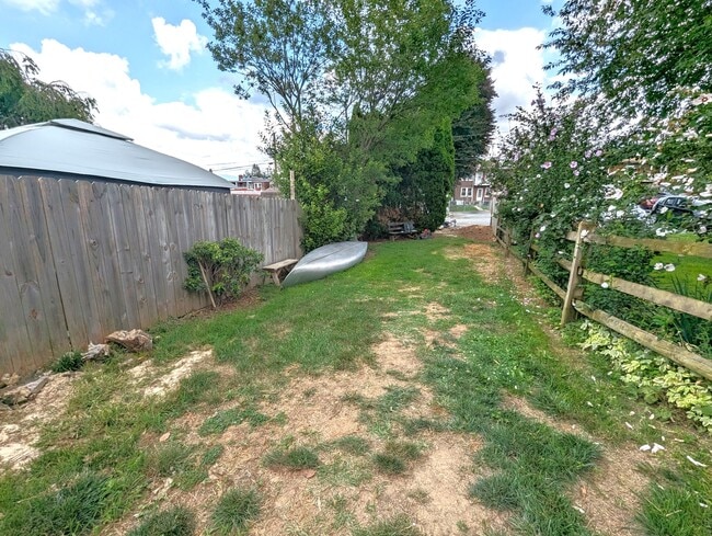 Rear Yard - 744 Hamilton St