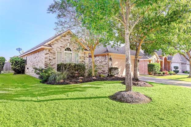 Building Photo - 2526 Lake Dale Ln