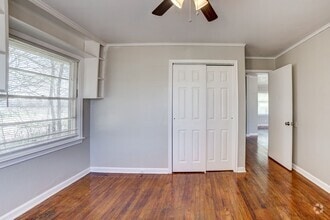 Building Photo - Recently Updated 3 Bed 1 Bath Rental Home