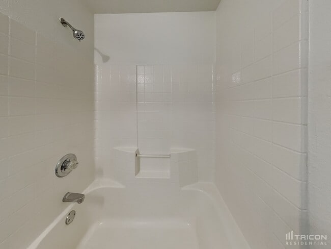 Building Photo - 720 Rowdy Dr