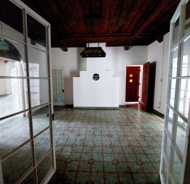 Building Photo - 123 Hudson Dr