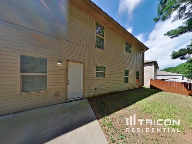 Building Photo - 5767 Union Pointe Dr