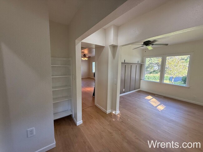 Building Photo - NEW LISTING in Audubon area  3+ bed / 2 bath