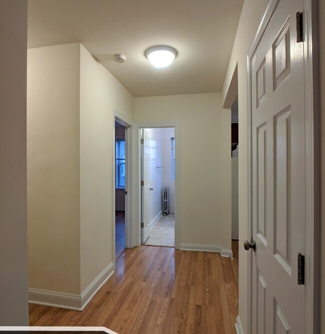 Building Photo - 2600 N Kimball Ave