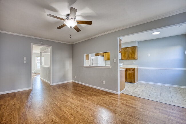 Building Photo - 5540 Finespun Last