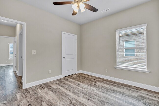 Building Photo - 113 Fourstar Ln