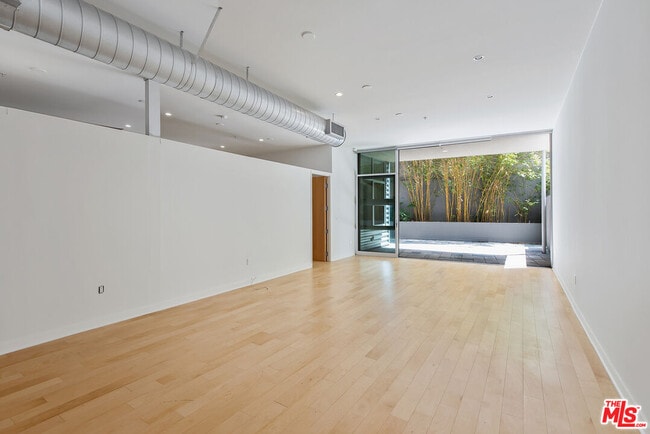 Building Photo - 4080 Glencoe Ave