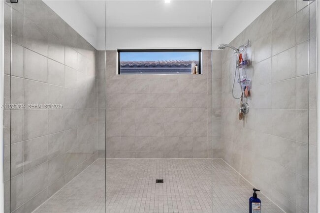 Building Photo - 4363 NW 81st Ave