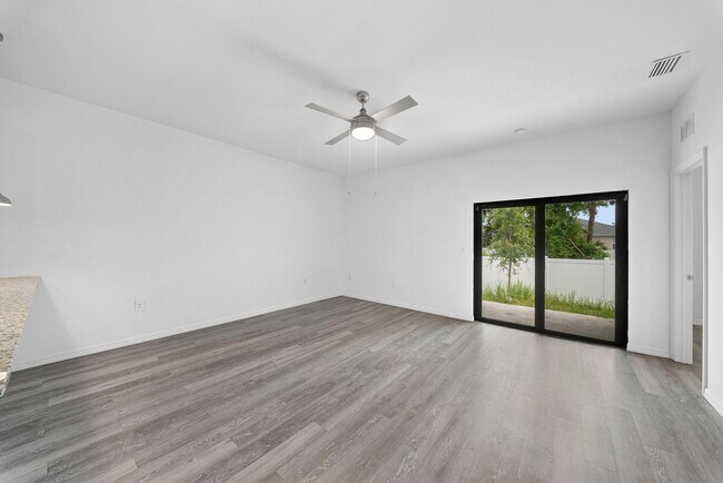 Building Photo - 4718-4718 29th St SW