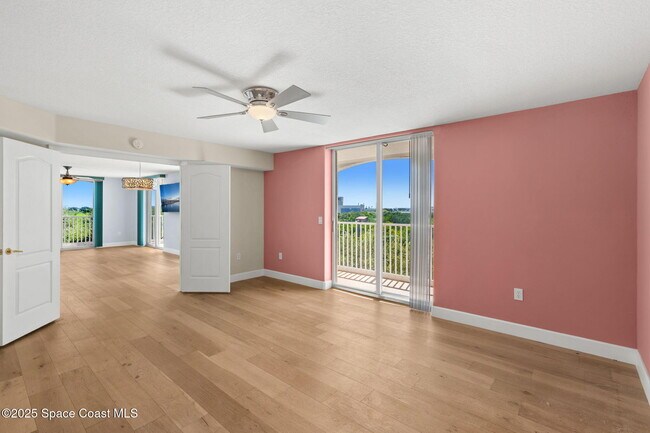 Building Photo - 800 Del Rio Way