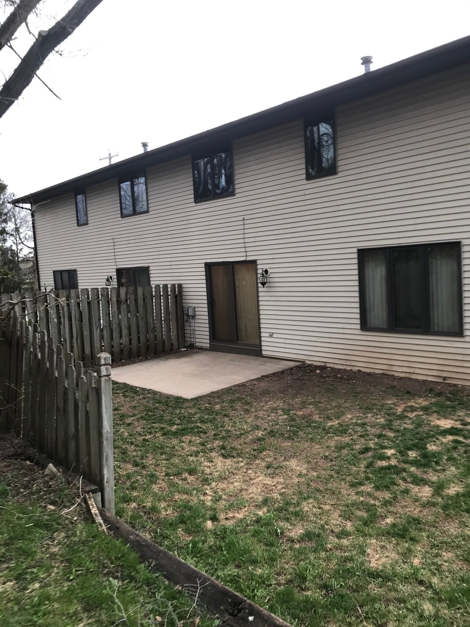 Building Photo - 663 Cornelius Dr