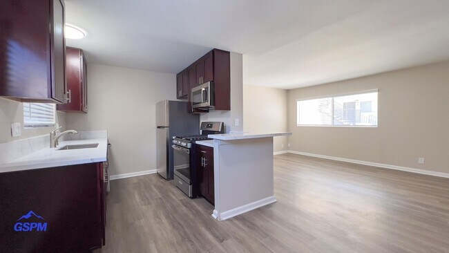 Interior Photo - 2609-2615 Fairmount Ave