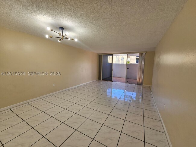 Building Photo - 10825 SW 112th St