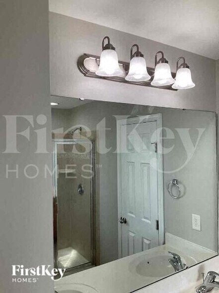 Building Photo - 15625 Troubadour Ln