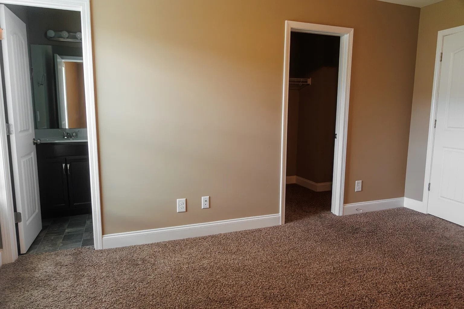Building Photo - 1775 Spring Water Dr