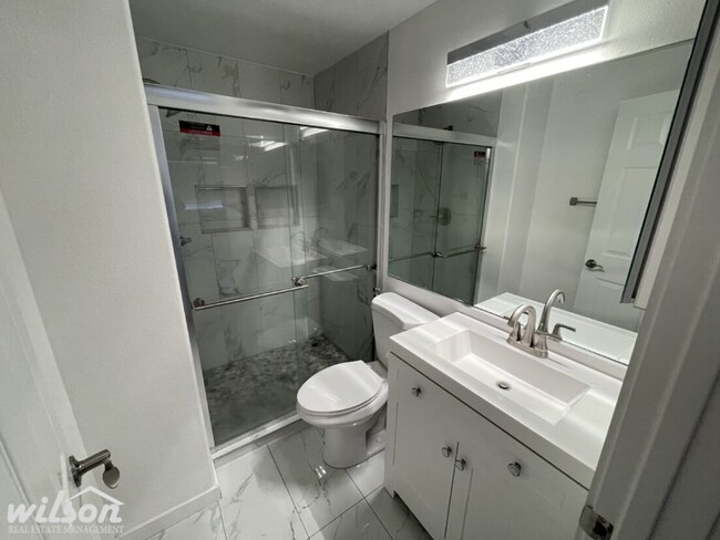 Building Photo - 3 Bed, 2 Bath Home with a Two-Car Garage, Fenced Backyard, and Lawn Care Included