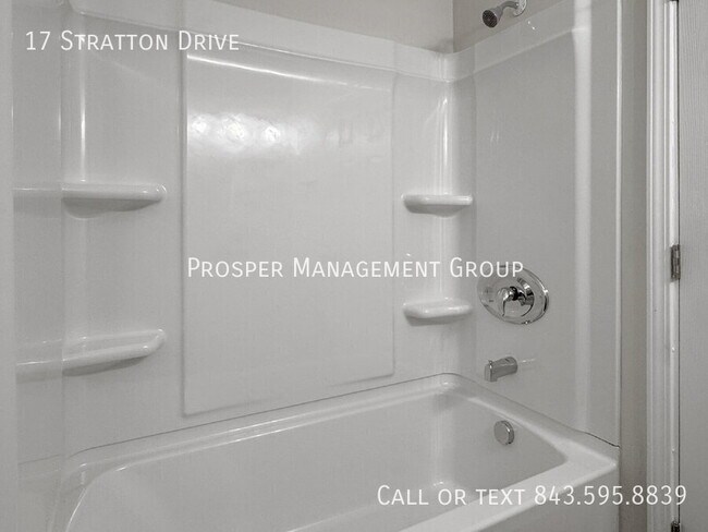 Building Photo - 17 Stratton Dr