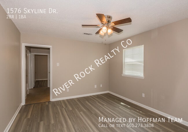Building Photo - 1576 Skyline Dr