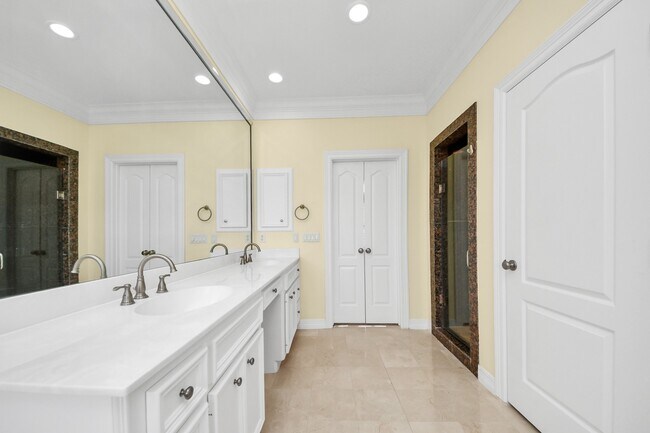 Building Photo - 2930 Brompton Square Dr