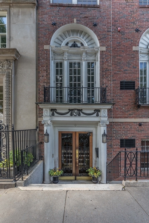 Building Photo - 80 Beacon St