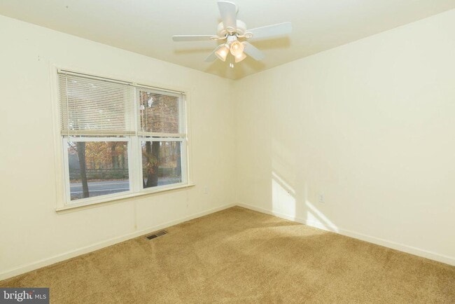 Building Photo - 3311 Mission Rd