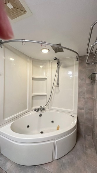 Building Photo - 7520 W Carmen Ave