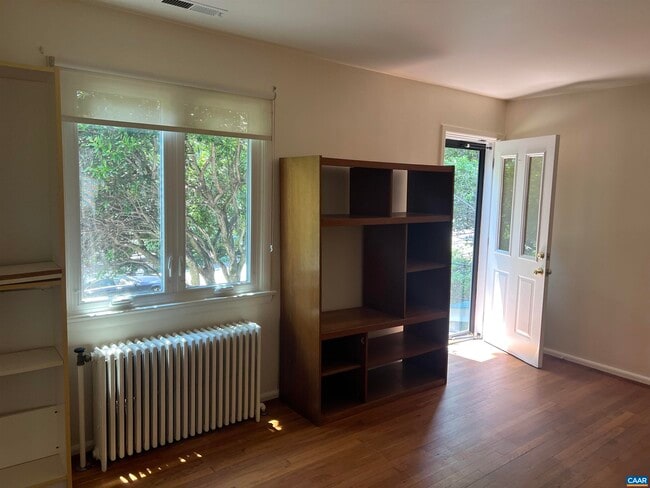 Building Photo - 1429 Gentry Ln