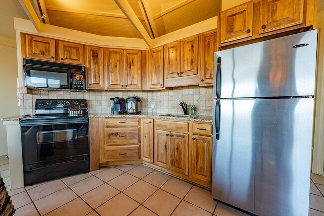 Building Photo - 275 Aspen Ln
