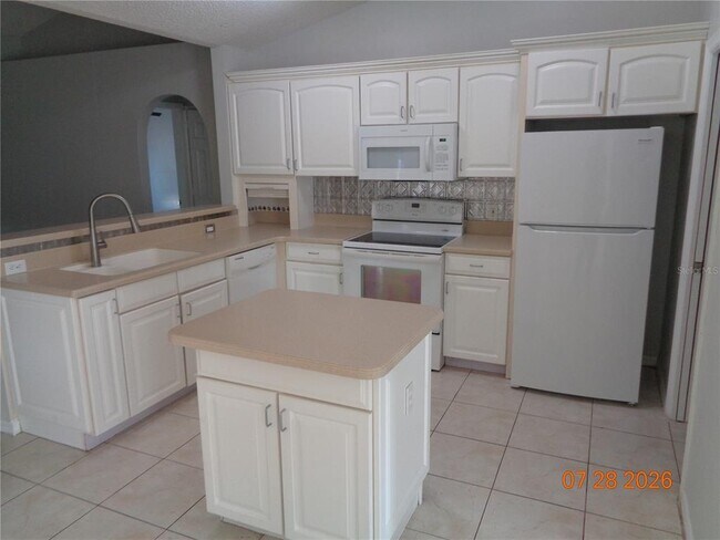 Building Photo - 2610 Groveland Ave