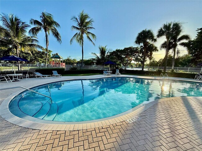 Building Photo - 4855 Palmbrooke Cir