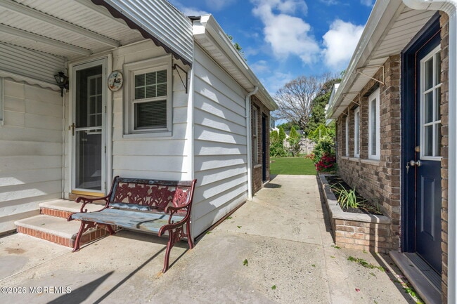 Building Photo - 37 Highland Ave