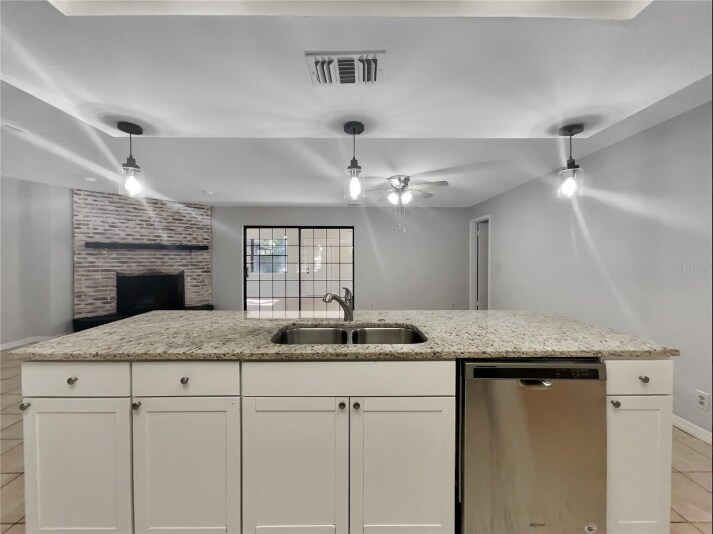 Building Photo - 236 Longhorn Dr