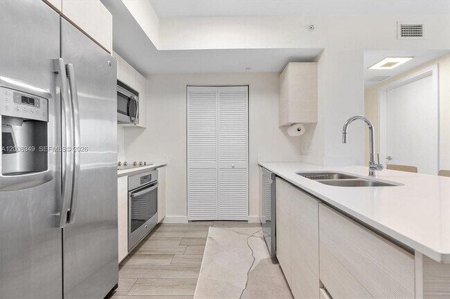 Building Photo - 4250 Biscayne Blvd