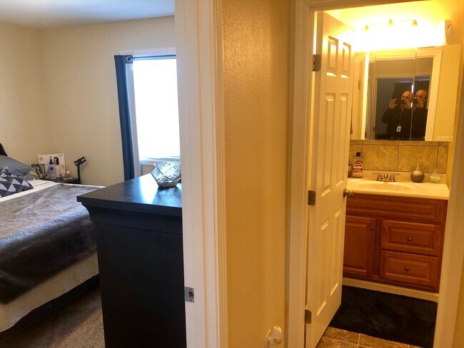 Building Photo - 4808 Malibu Rd