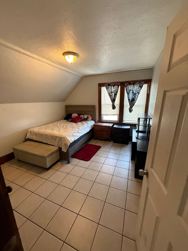 Building Photo - 3600 N Vel R. Phillips Ave