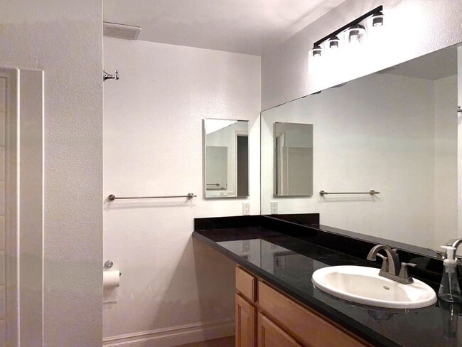 Building Photo - Updated Single-Level Condo in Mission Ridge with Resort-Style Amenities