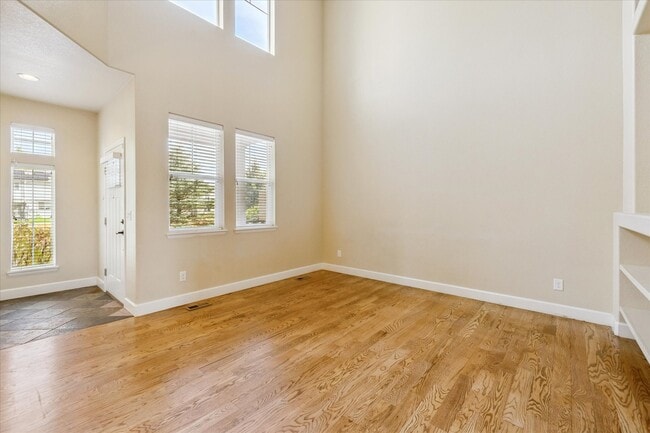 Building Photo - 9793 W Hinsdale Ln