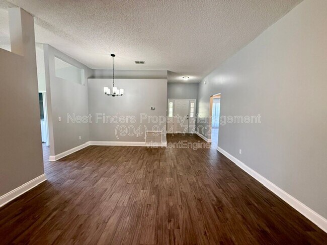 Building Photo - 3139 Mountain Ash Rd E
