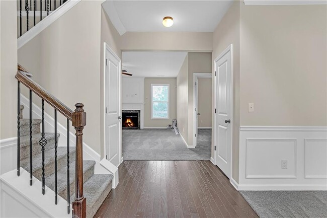 Building Photo - 568 Garden View Ct