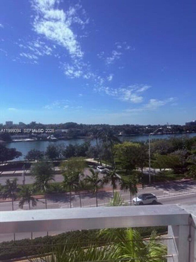 Building Photo - 6305 Indian Creek Dr