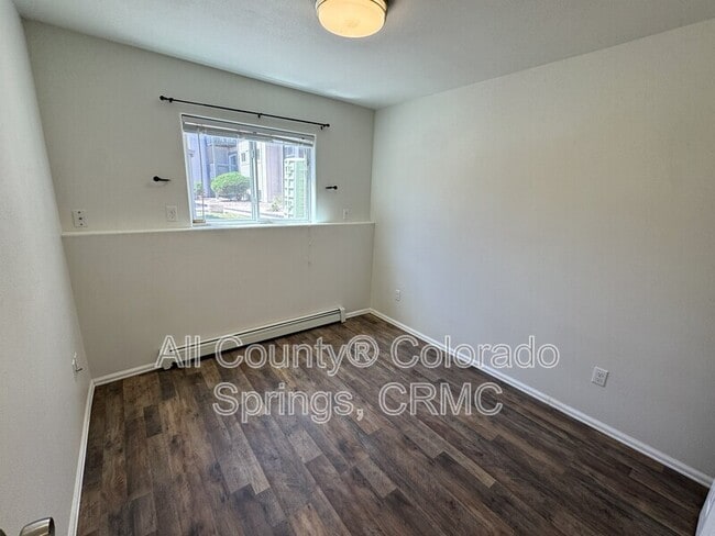 Building Photo - 5030 El Camino Dr