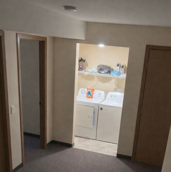 Building Photo - 106 11th St NE