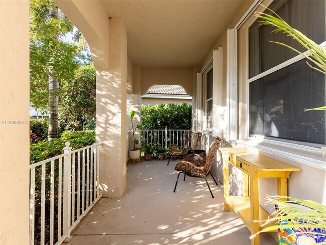 Building Photo - 1640 Sandpiper Cir