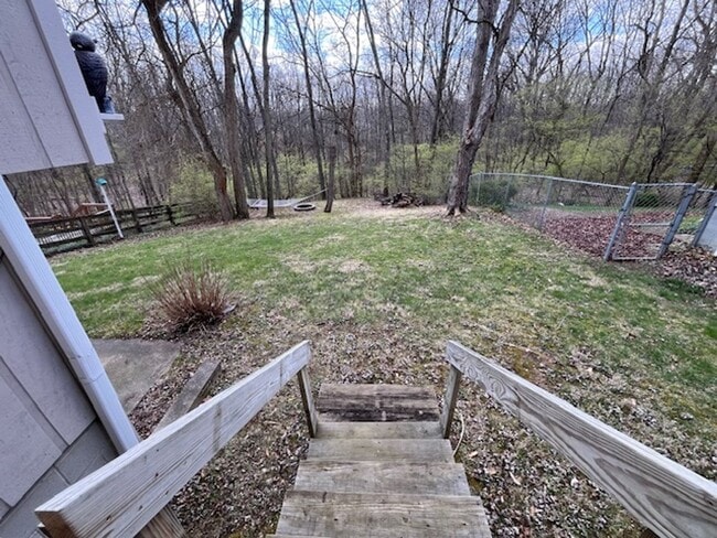 Building Photo - Beautifully remodeled 3 bedroom, 2.5 bath, 2 car garage