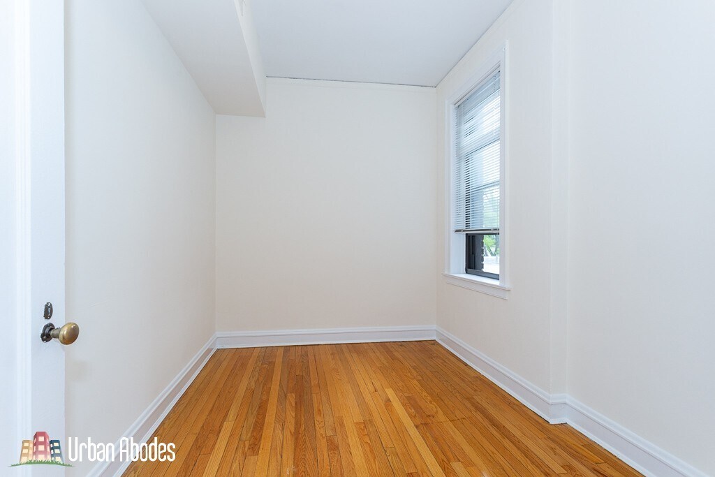 Building Photo - 342 Park Ave